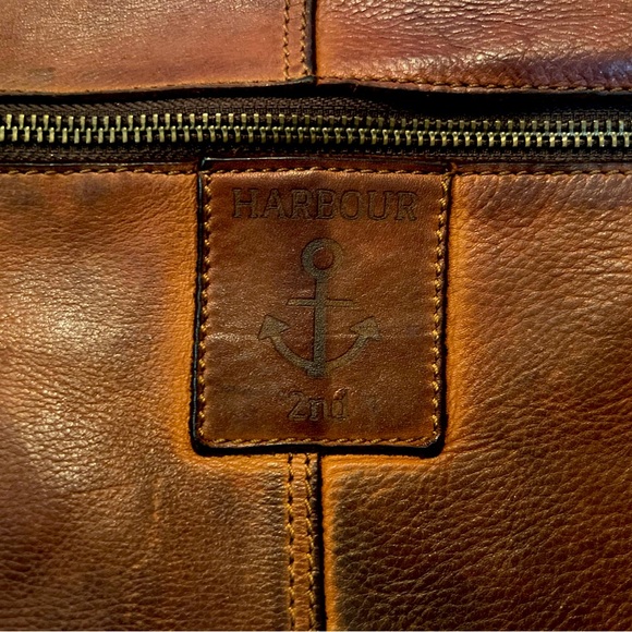 Harbor 2nd crossbody-Used - Picture 3 of 4